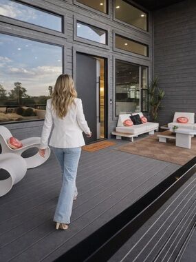 Meet your Posher, Brenda